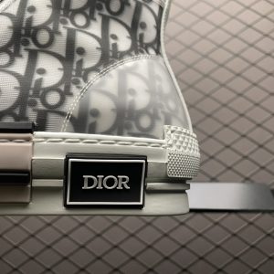 Dior Oblique Logo Detailing