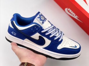 Nike Dunk Low Jackie Robinson Sneakers