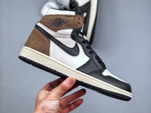 Air Jordan 1 'Dark Mocha'