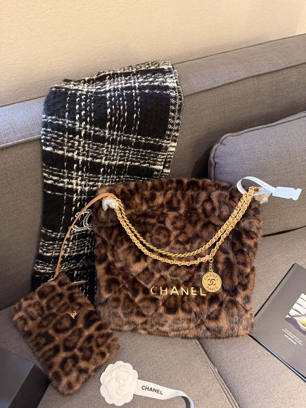 Chanel 22 Mini Handbag leather texture Leopard Print