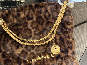 Chanel 22 Mini Handbag leather texture Leopard Print