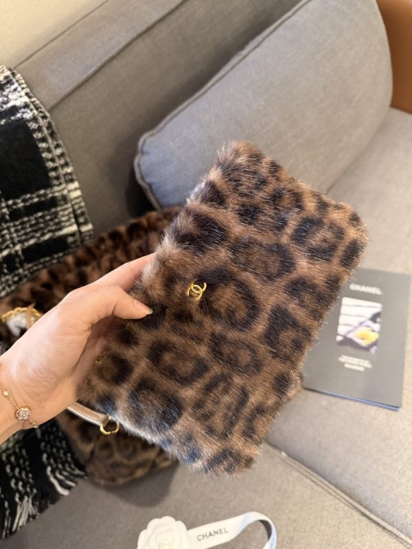 Chanel 22 Mini Handbag leather texture Leopard Print