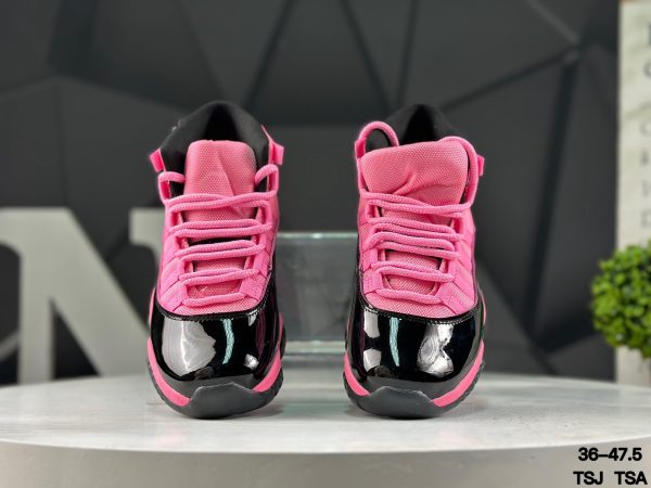 微信图片_20260522093241_47_19 Air Jordan 11 Black/Pink — Front View Showing Pink Mesh Upper and Black Patent Leather Toe