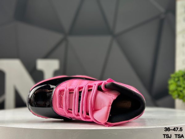微信图片_20260522093246_51_19 Air Jordan 11 Retro High OG Black/Pink — Front Toe View with Herringbone Sole Detail