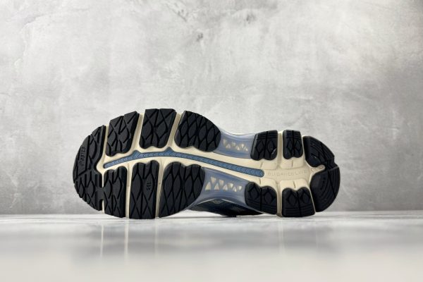 wsxc1780495872983_3 KITH x ASICS GEL-KAYANO 12.1 outsole showing Guidance Line technology and AHAR rubber tread pattern