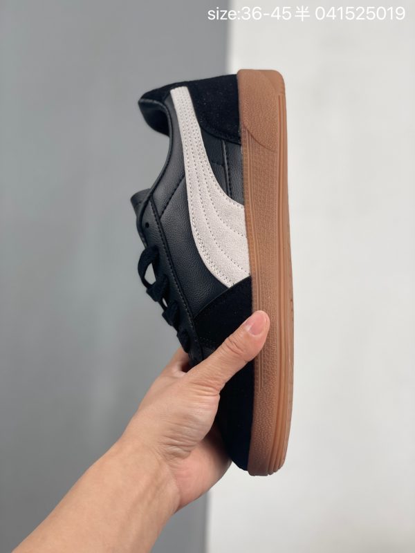 wsxc1780824310767_5 PUMA Palermo Special black and white retro sneakers — overhead pair view
